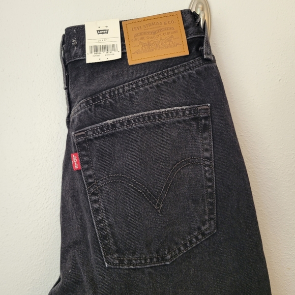 NWT Levi's Ribcage Straight Ankle Jeans, Distressed, Skewed Black, Size 29x27 - Picture 8 of 16